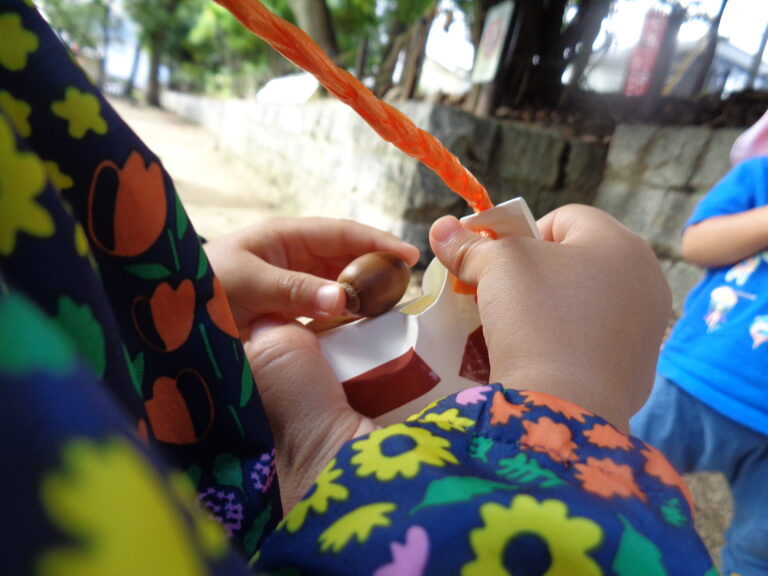 ちいさい秋、見つけた！(1歳児　だいち組)