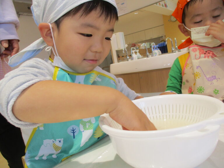 ほっこりほくほくクッキング🍠（２歳児　あめぐみ）